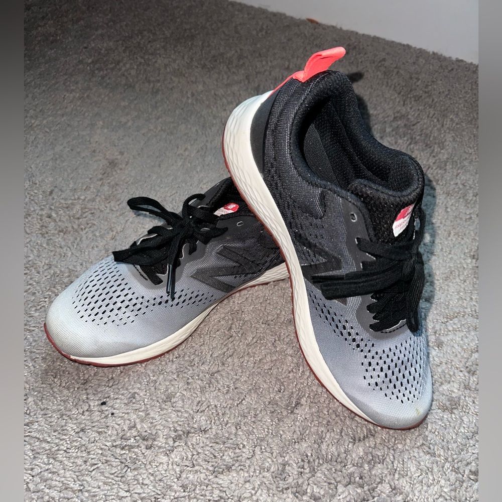 New Balance Gray and Black Athletic Running Shoes with Coral Accents